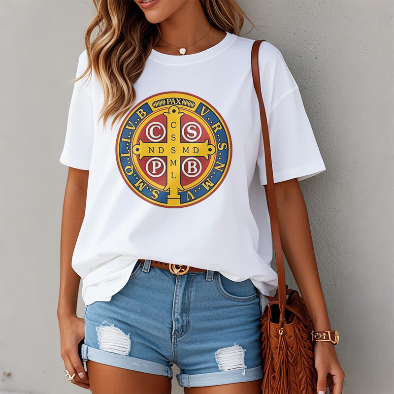 Christianartworkshop Classic Style Golden St. Benedict Medal Short Sleeve T-shirt