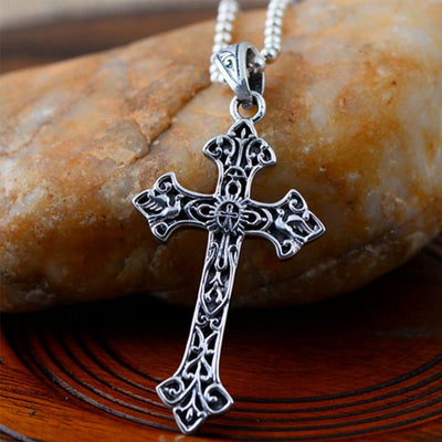 Christianartworkshop 925 Sterling Silver Vintage & Minimalist Style Cross Necklace: Distinctive Symbol of Faith