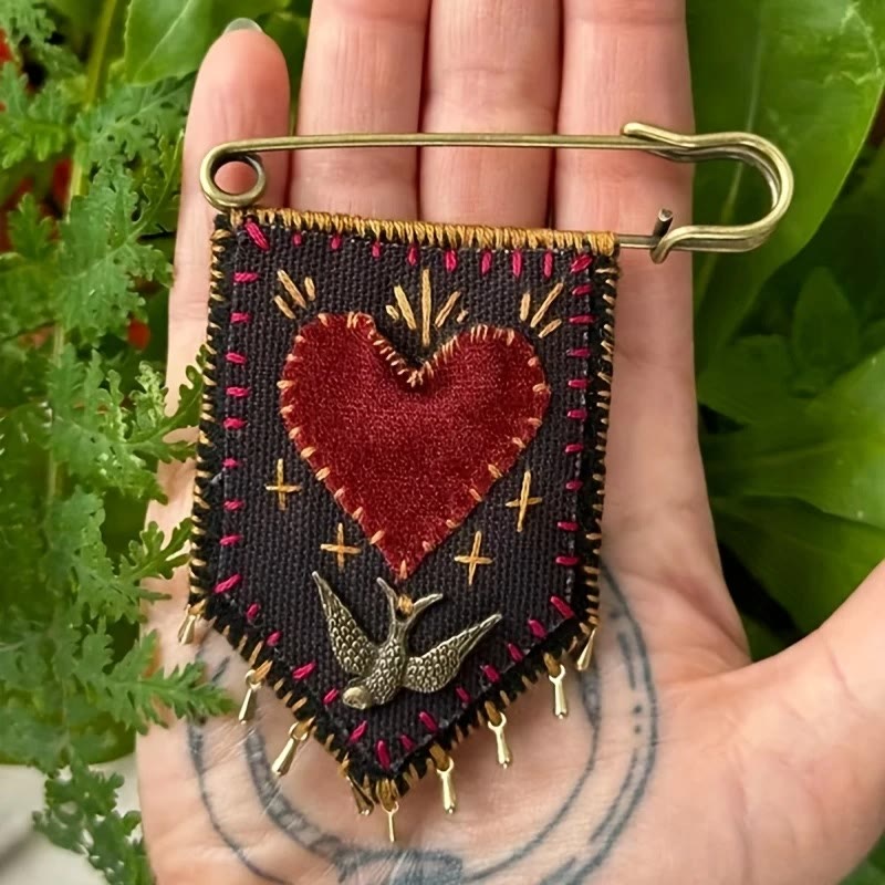 Christianartworkshop Hand-Embroidered Hope Protection Pocket Brooch