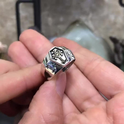 Christianartworkshop 925 Sterling Silver Retro Style Virgin Mary Blessing Badge Religious Ring