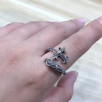 Christianartworkshop Retro 925 Silver Cross Ring with Delicate Vine Engravings: Pure Expression of Faith