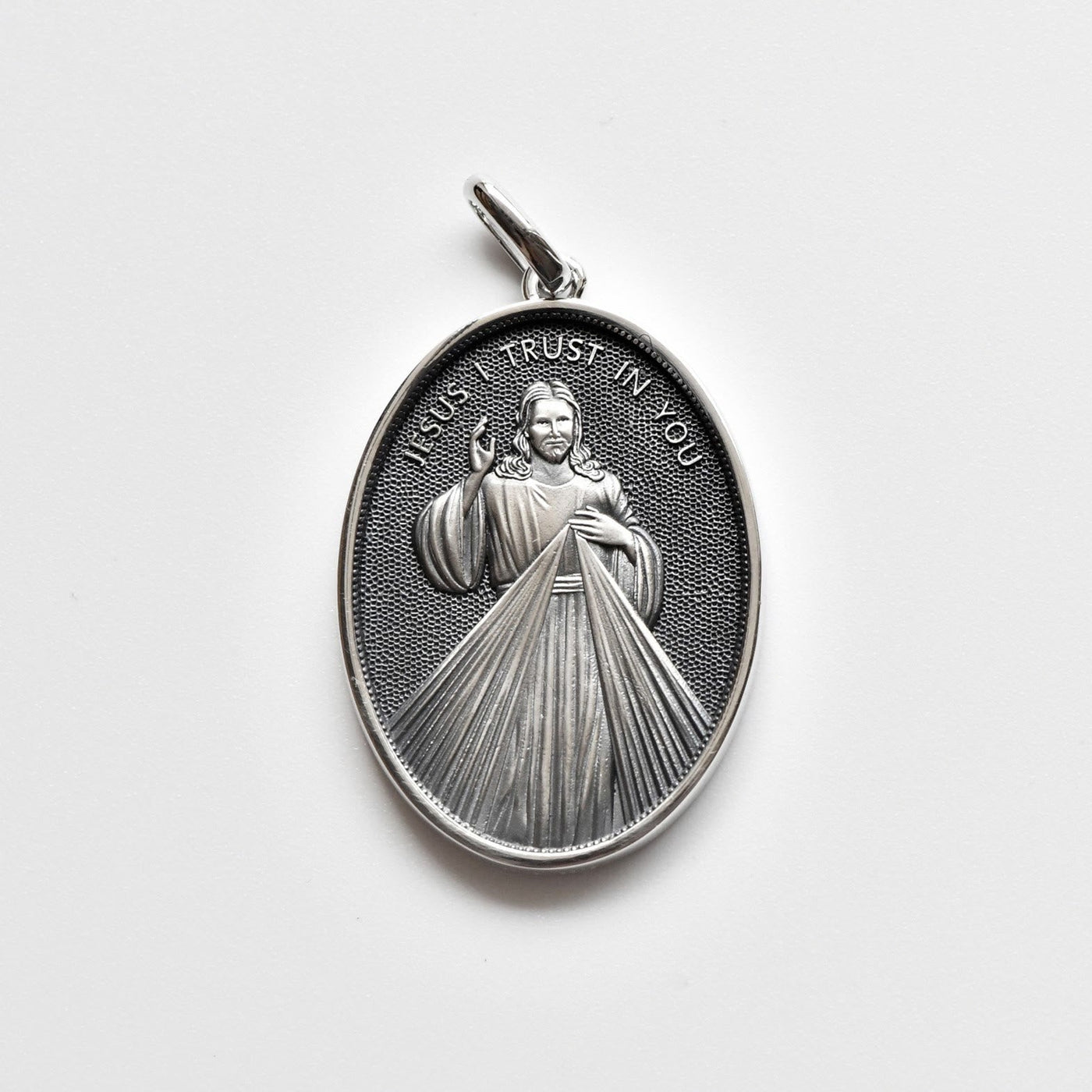 Christianartworkshop Antique Style Sterling Silver Antique Divine Mercy Jesus Oval Medal Necklace