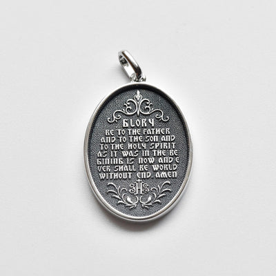 Christianartworkshop Antique Style Sterling Silver Antique Divine Mercy Jesus Oval Medal Necklace