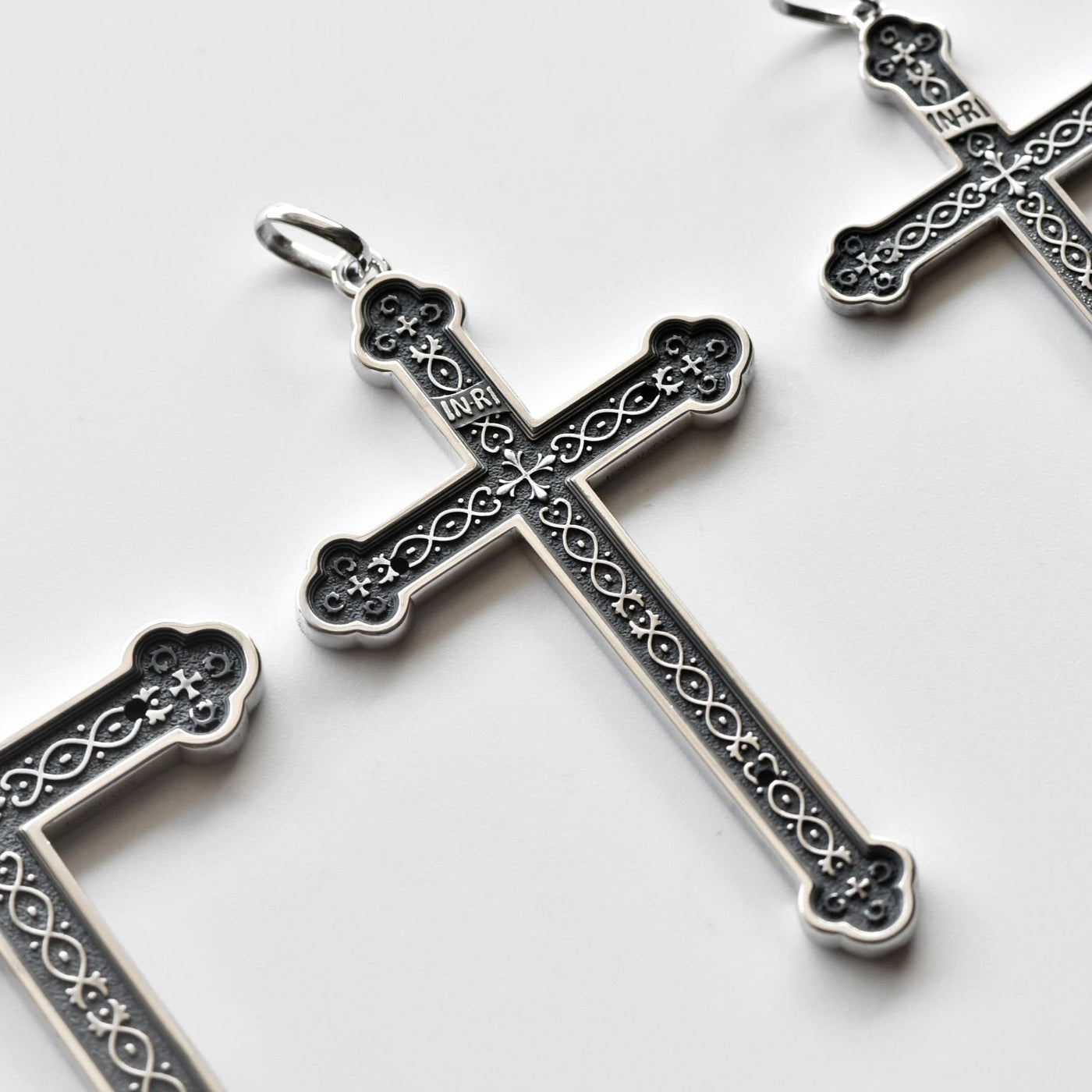 Christianartworkshop Retro Sterling Silver Amulet INRI Cross Pendant Necklace: A Emblem of Grace