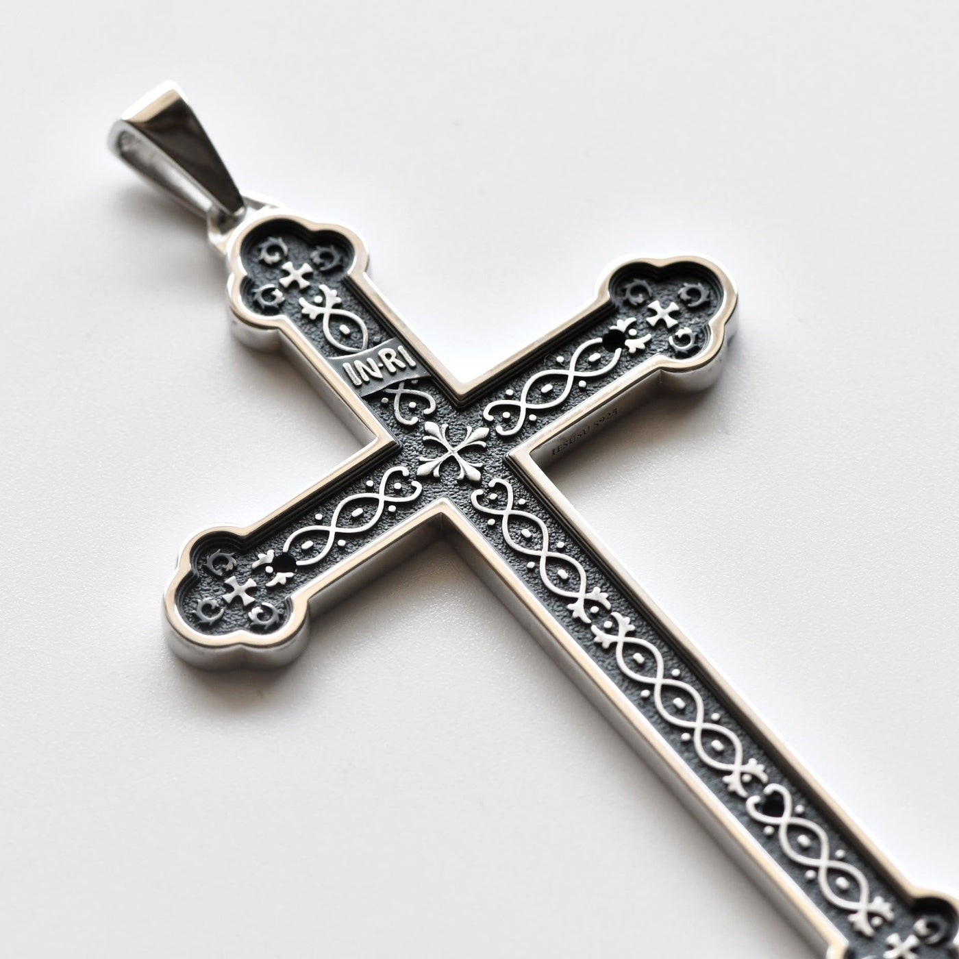 Christianartworkshop Retro Sterling Silver Amulet INRI Cross Pendant Necklace: A Emblem of Grace