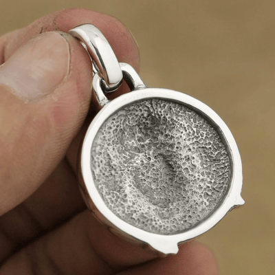 Christianartworkshop 925 Sterling Silver Jesus Crown of Thorns Sacred Necklace