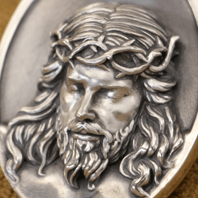Christianartworkshop 925 Silver Crown of Thorns Jesus Medal Necklace: A Reminder of His Sacrifice