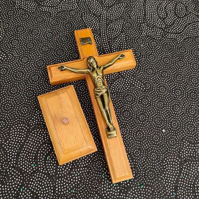 Christianartworkshop Wooden Crucifix Desktop Ornament: A Timeless Emblem of Devotion