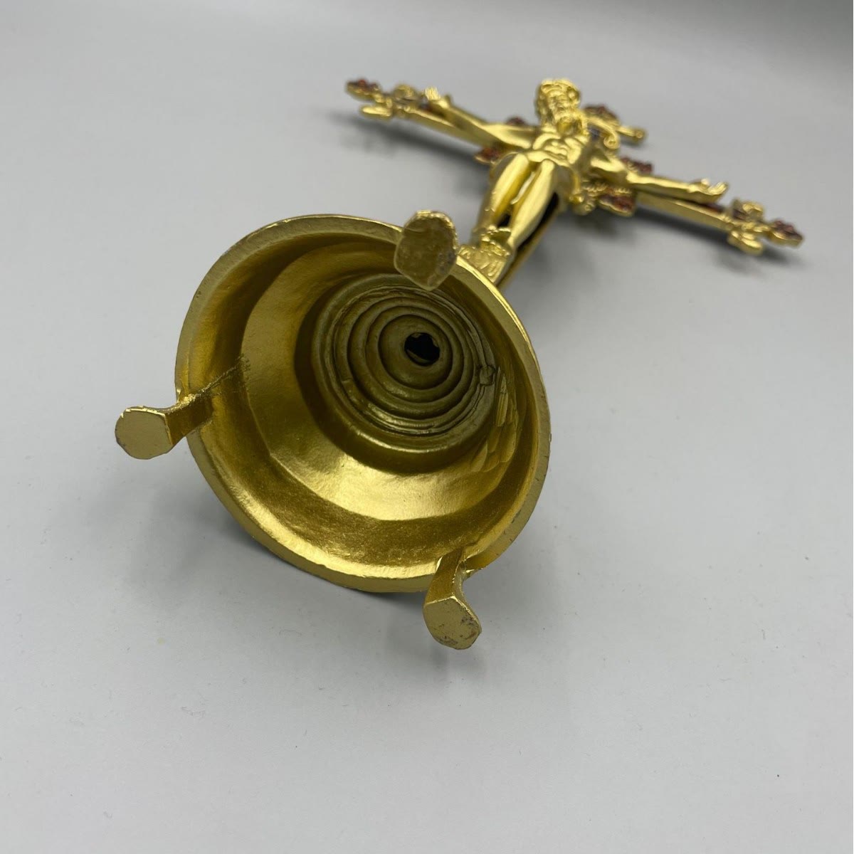 Christianartworkshop INRI Inscribed Crucifix Desktop Ornament with Ornate Craftsmanship